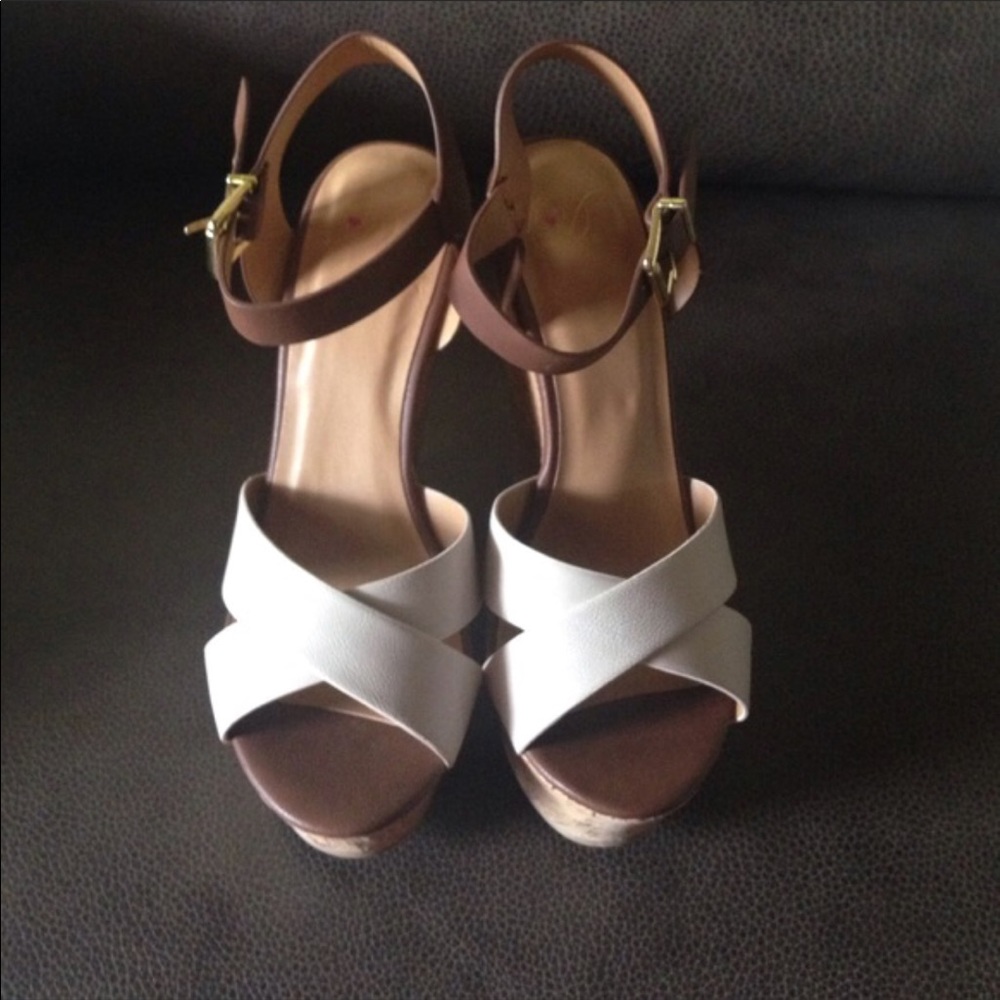 super cute brown and white wedges!!